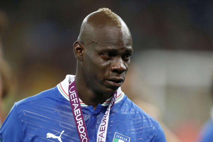 2012年欧洲杯，“巴神”表现出色，意大利却无奈不敌西班牙。