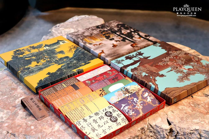 △ 日出的“栎社”门店以诗词古文为主题，连冰淇淋上的巧克力都做成了杉树。图片来源 | 台湾旅行趣、travel.yam.com、blog.udn.com