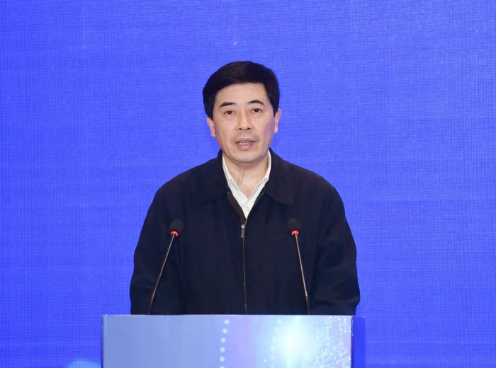 舒立春介绍重庆大学与南京合作的情况。南报融媒体记者 崔晓 摄