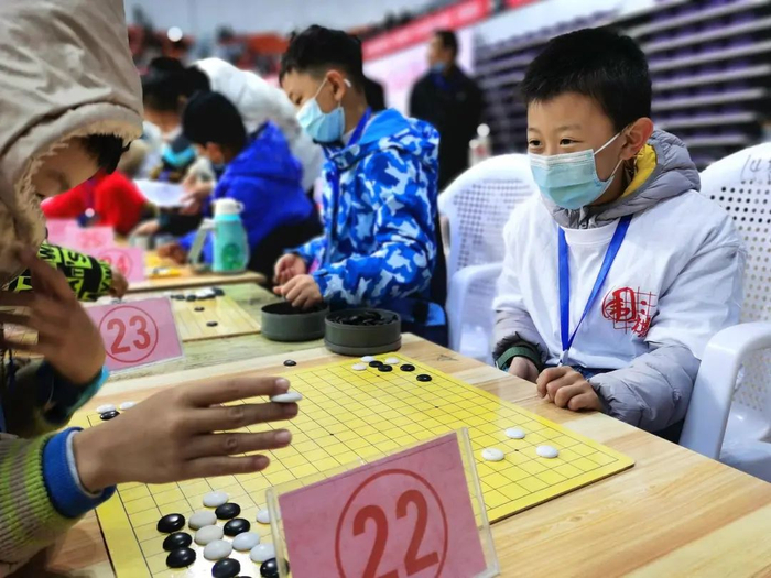 ▲参加围棋考级的学生越来越多，图为2020年青海省青少年围棋定段升段赛 图据视觉中国