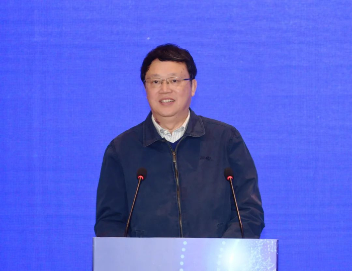 左惟介绍东南大学与南京合作的情况。南报融媒体记者 崔晓 摄