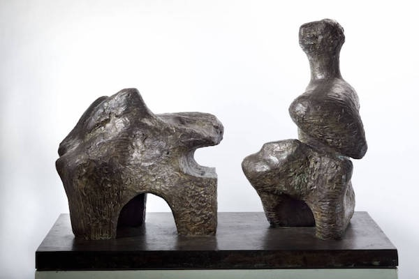 亨利·摩尔，《斜倚的人物，第4号》，1961年