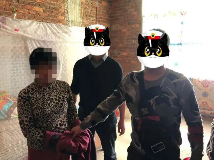 ▲兰某梅在福建家中被抓获