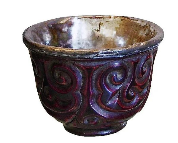 剔犀银里钟 〔英〕大英博物馆藏