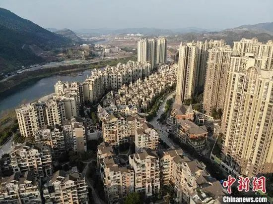 资料图：四川省达州市一处大型小区。中新社记者 张浪 摄