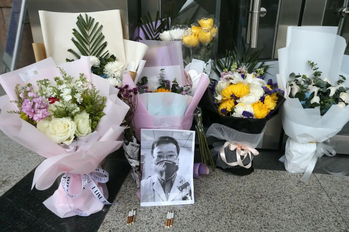 武汉市中心医院医护人员吐真情：疫情是面照妖镜