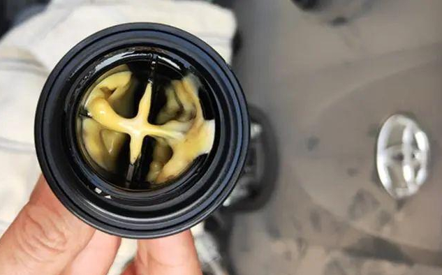 部分丰田及雷克萨斯用户的汽车出现了机油增多、乳化等现象