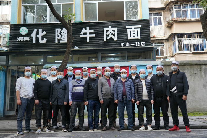 这支后勤保障志愿队已经累计送出10000多份爱心餐。受访者供图