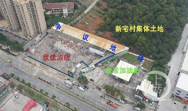 杨金锵发家史中不可或缺的地块，欣佳酒店左，加油站右。