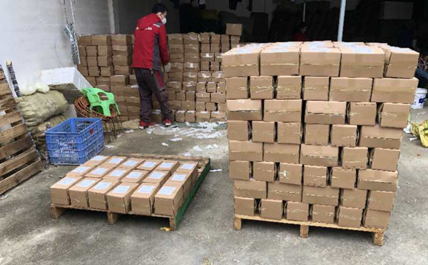 朱冠威仓库内打包好的马蹄