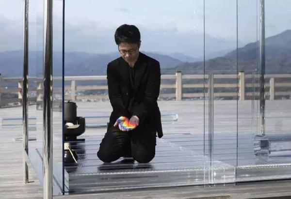 “光庵”照射来的光，如同日本书道的笔触