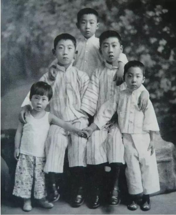 翁万戈与他的兄弟姐妹