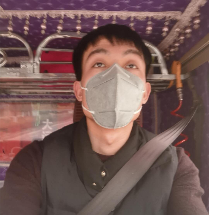 刘志涛说，“不用把我们当英雄看待，只要当做一个正常人就行了。”