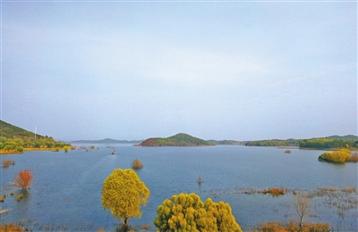 秋日的密云水库风景如画。新京报记者 王贵彬 摄
