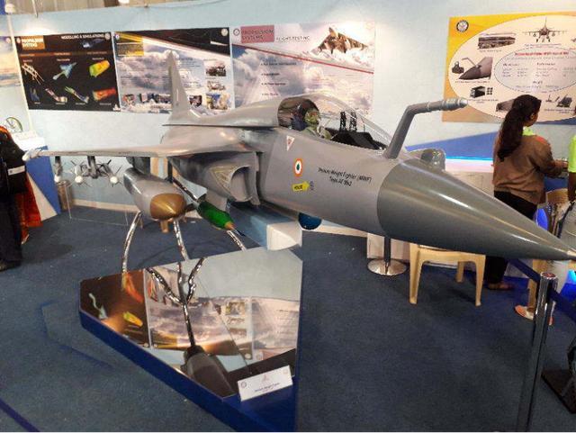 印度完全版LCA战机首飞 能比肩“枭龙”吗？