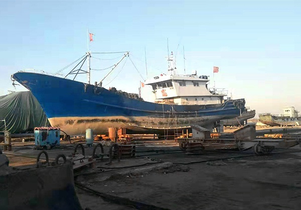 疑似冀滦渔140渔船。 受访者供图