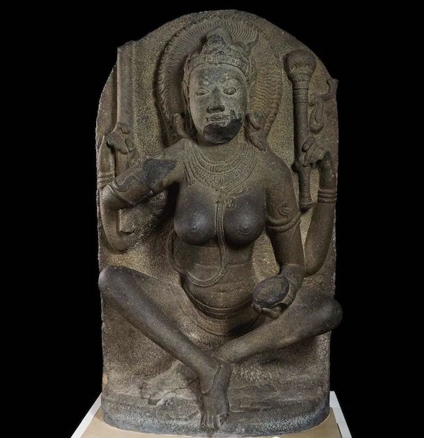花岗岩瑜伽母雕像，泰米尔纳德邦，印度，公元10世纪