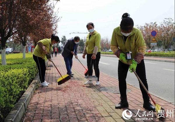 毕节飞雄机场为金海湖新区群众提供一条就业“飞路”