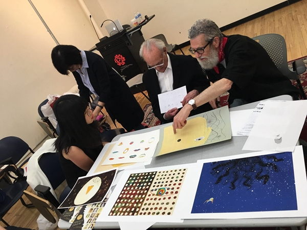 在美国求学时，老师在点评作业