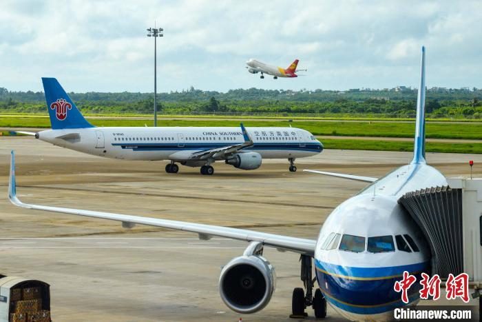 资料图：南方航空客机。　洪坚鹏 摄