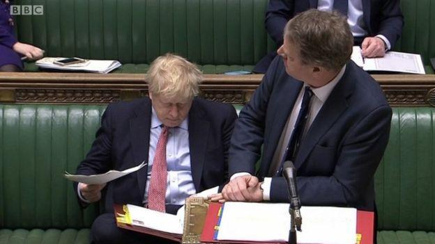 苏格兰事务大臣出现新冠肺炎症状 曾与鲍里斯·约翰逊坐在同一条长凳上
