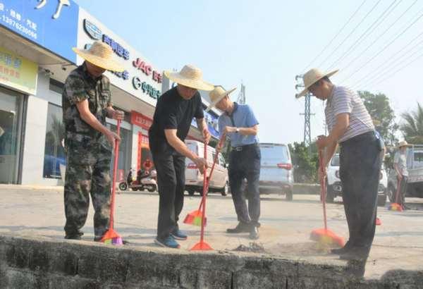 乐东全县齐动手整洁家园 助力海南健康岛建设