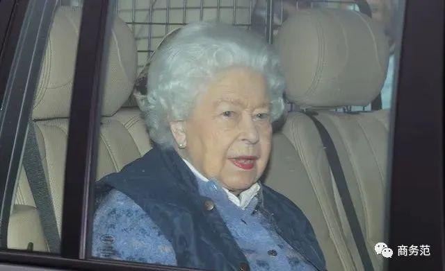 查尔斯确诊，93岁女王在隔离。她这一生，什么风浪没见过！