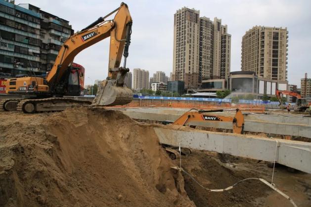 黄河路快速化升级改造工程 下穿东厦隧道基坑开挖