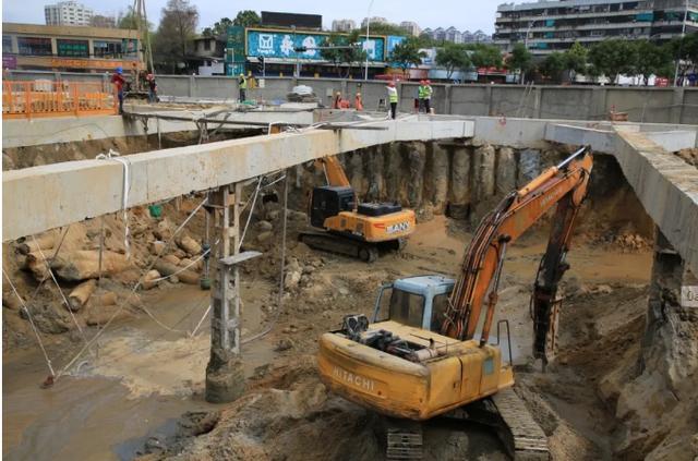 黄河路快速化升级改造工程 下穿东厦隧道基坑开挖