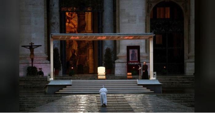 意大利一日病亡近千人，教皇对空广场演讲