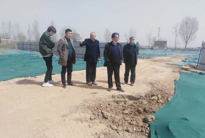 被毁的遗迹成为建筑工地