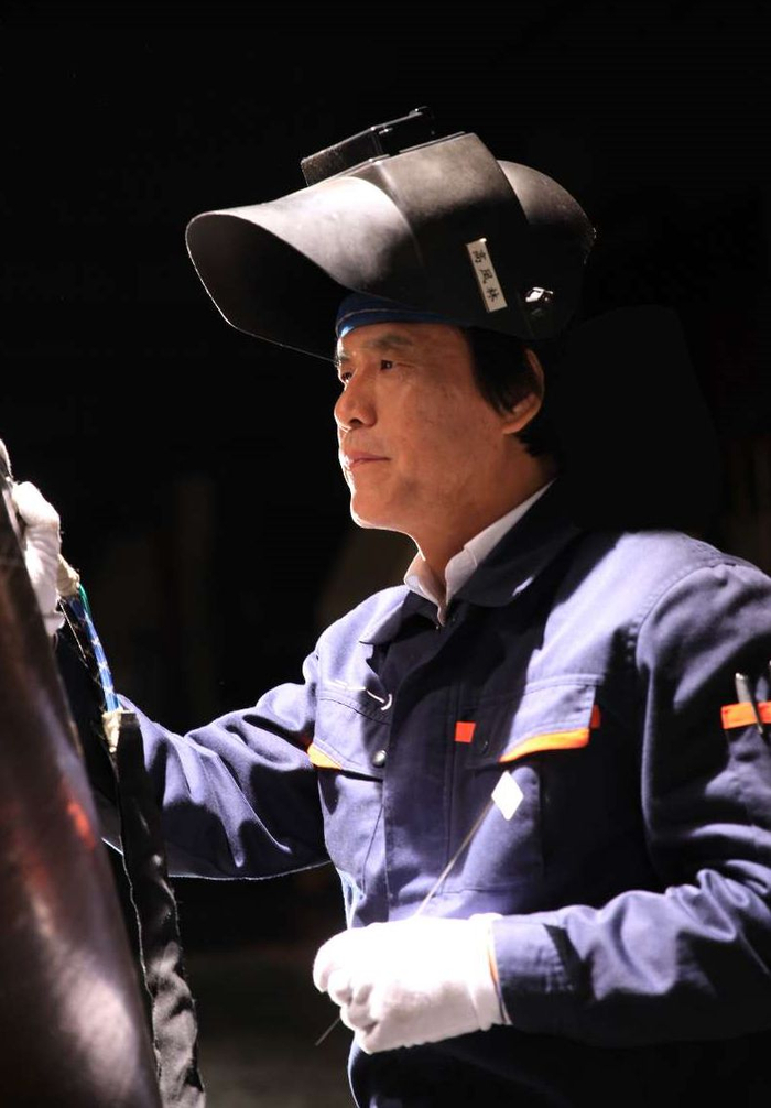 从一个普通工人到高级专业技师的高凤林。受访者供图 