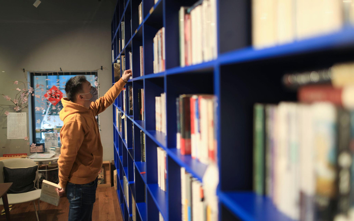 码字人书店。由于开在深巷中，疫情后，书店的客流减少很明显。新京报记者 浦峰 摄