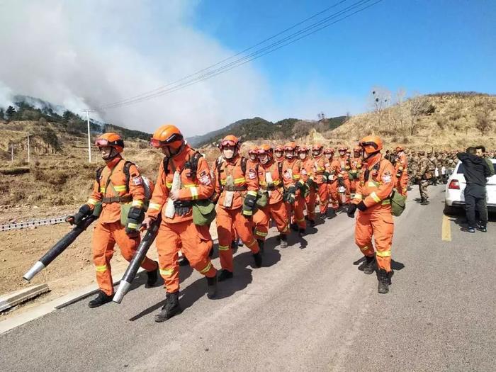 痛心！凉山山火造成19人遇难！这个国家时刻有人在为你拼命