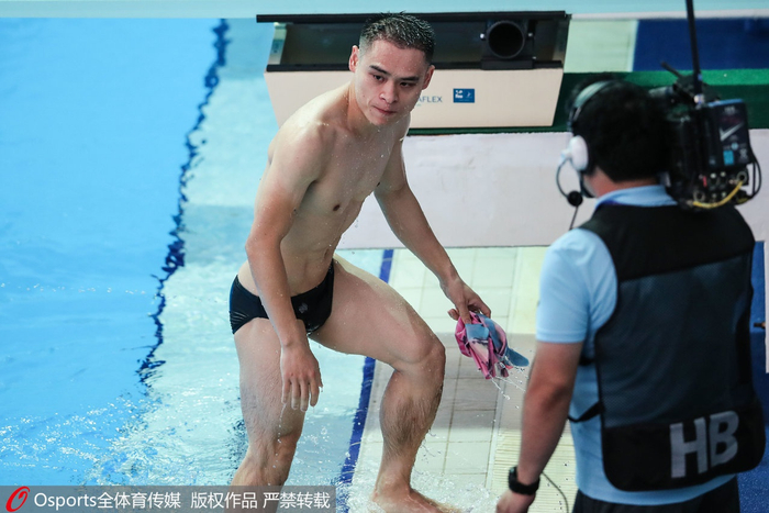  李世鑫曾是中国跳水队的世锦赛冠军。