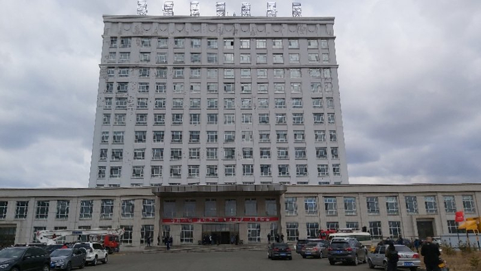 应对境外输入病例激增，绥芬河市改建的方舱医院。