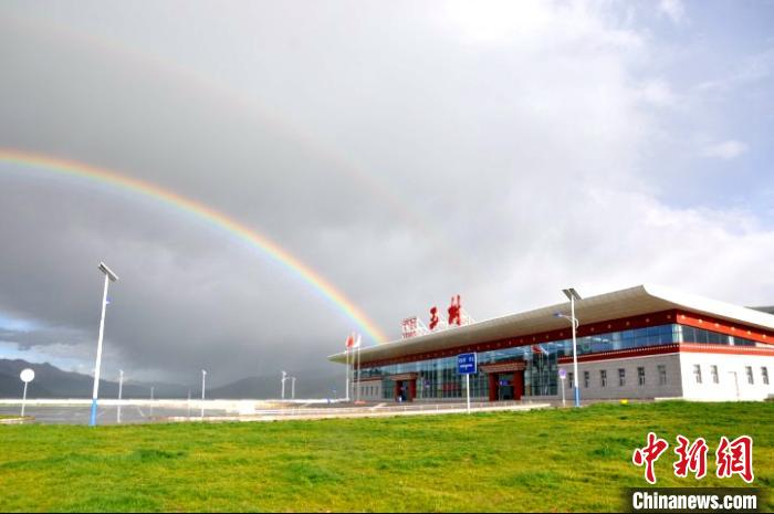 图为玉树机场。青海机场公司供图