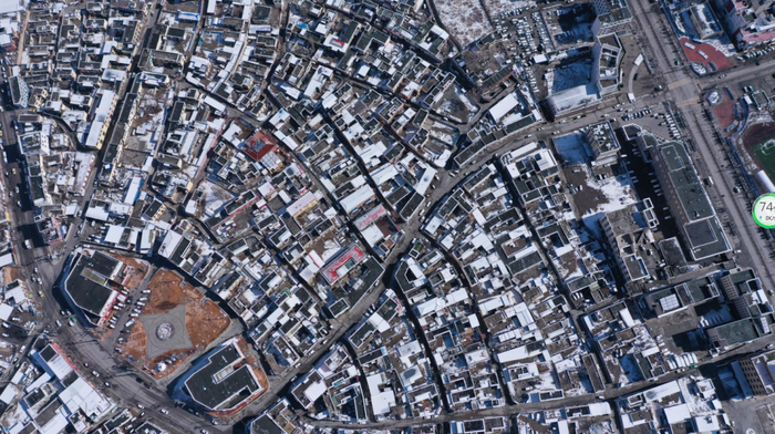 这是4月6日无人机拍摄的玉树市扎西大同村景色。本报记者吴刚摄