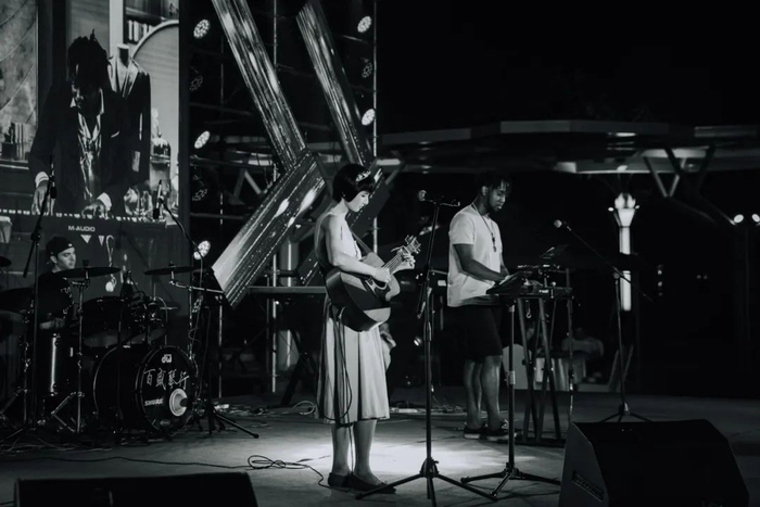 全职妈妈+独立音乐人+乐队主唱，她把日子过成了歌｜造音计划x15