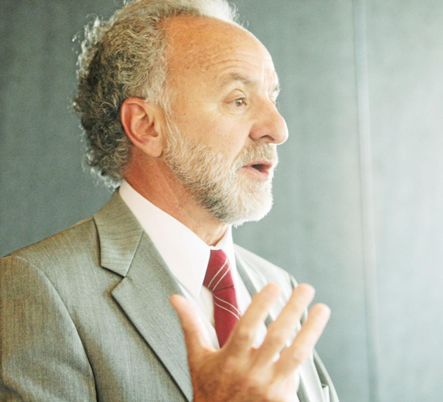 奥奈达市卫生医院首席执行官吉恩·莫雷阿莱&nbsp; 资料图