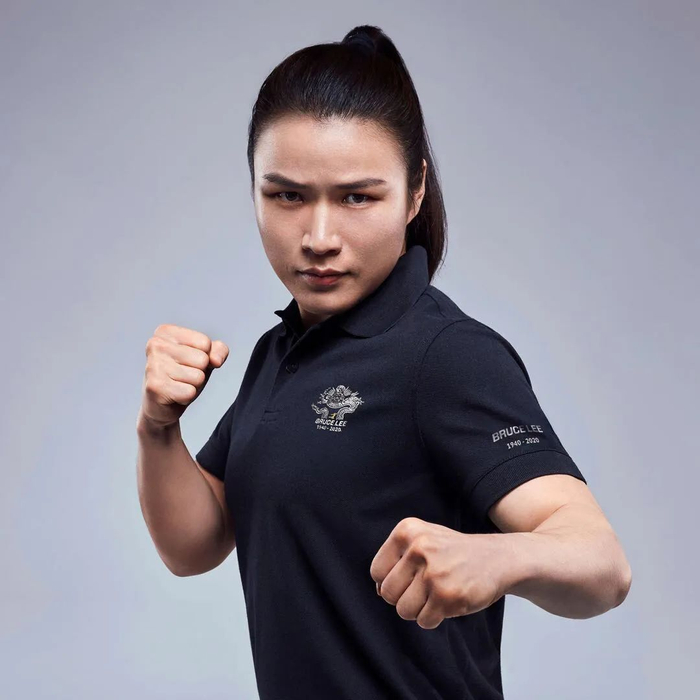 用拳头碾压偏见，张伟丽说是跟他学的