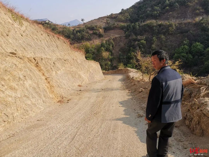 何元能走在自费扩建的路上