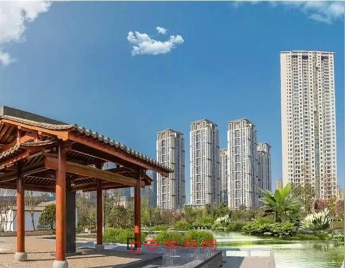 俊发城除了名校，其他配套也很强大（图为从闻一多公园看俊发城）