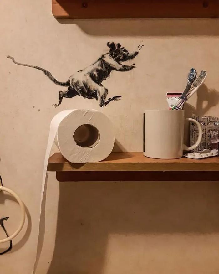 妈见打系列：Banksy教你如何在厕所玩出花
