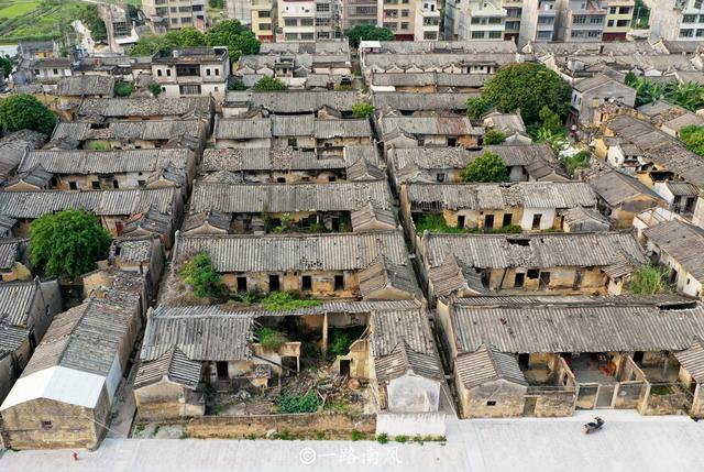 广东潮汕地区有座传奇古村人类离开之后断壁残垣像电影片场