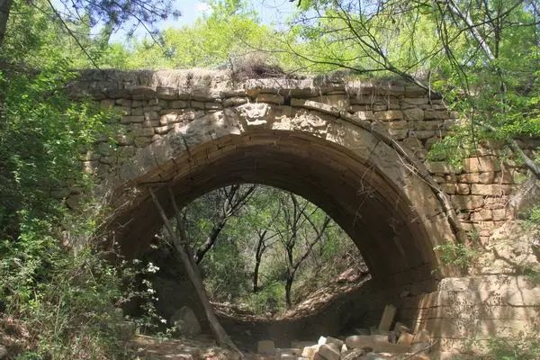 忻州市铁梁桥修复之前 2019年5月拍摄