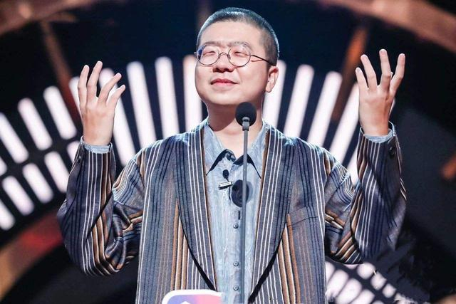 妻子黑尾酱直播惊现东亚病夫牌匾此事不可儿戏李诞该道歉