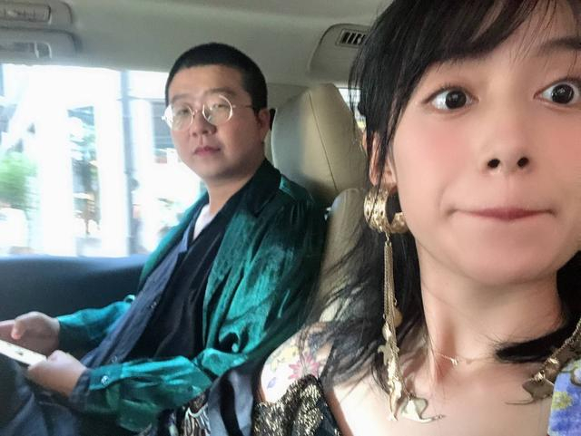 妻子黑尾酱直播惊现东亚病夫牌匾此事不可儿戏李诞该道歉