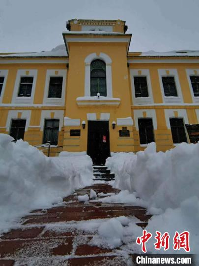 图为呼伦贝尔降雪。　呼伦贝尔气象局供图