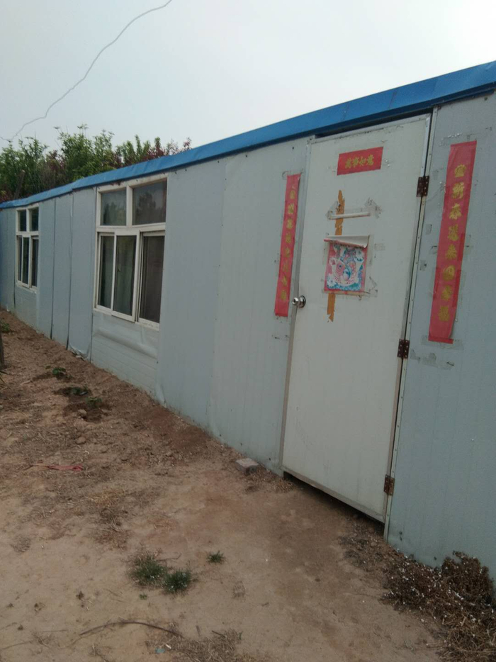 新盖的拍鸟房。受访者供图